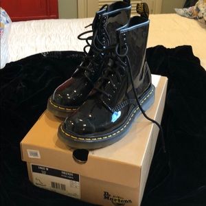 Dr. Martin 1460 Boot Black Patent Size 7M